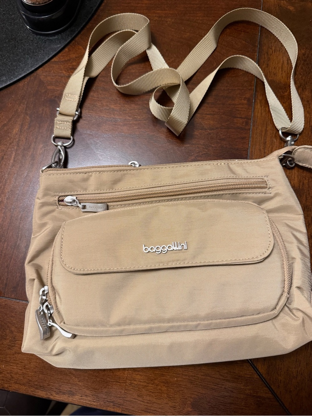 Baggallini Tan Crossbody Messenger Bag with Adjustable Strap